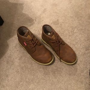 Boys Levi’s casual shoes